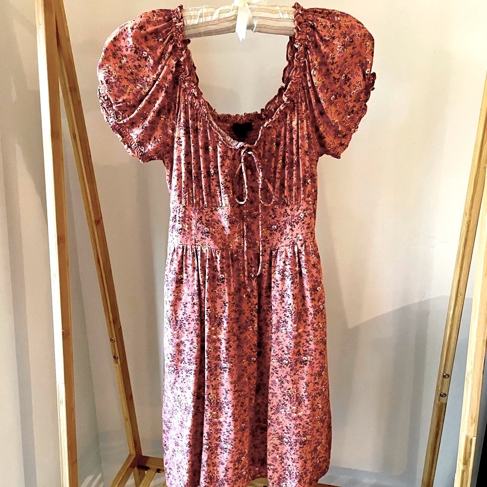 Mini dress. J.Crew size 2, in apricot. NWOT.